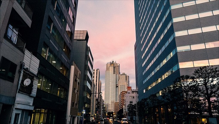 Pedestrian’s-eye view of a city